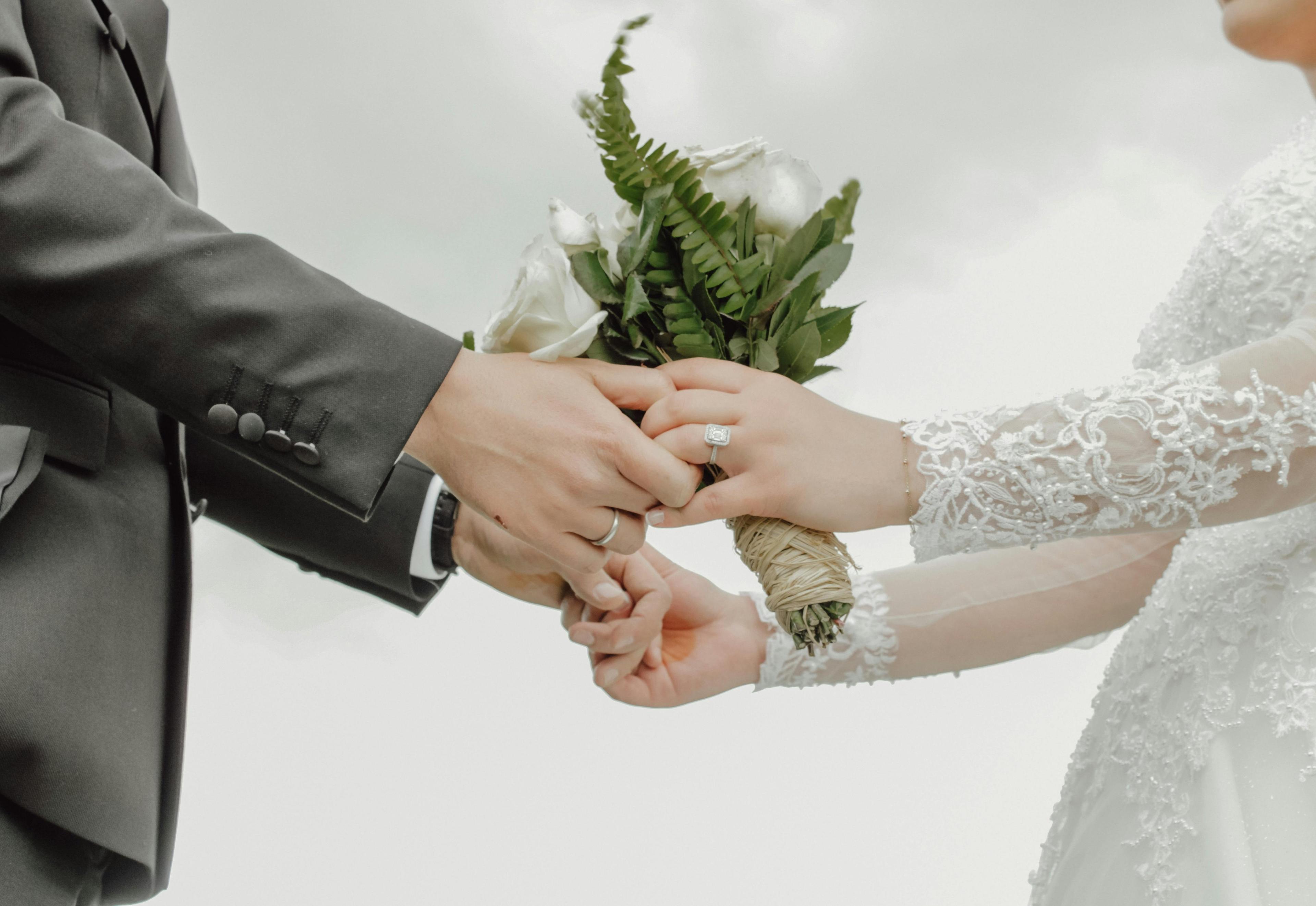 Image of: Beyond the Hashtag: New Ways to Share & Save Your Wedding Memories